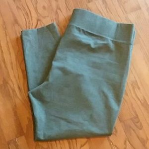 Torrid gray leggings.